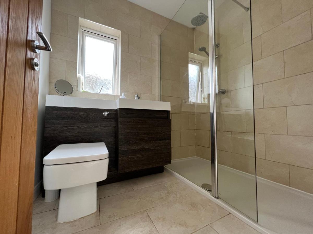 Gower Getaway - Parking & Ensuite Swansea Exterior foto