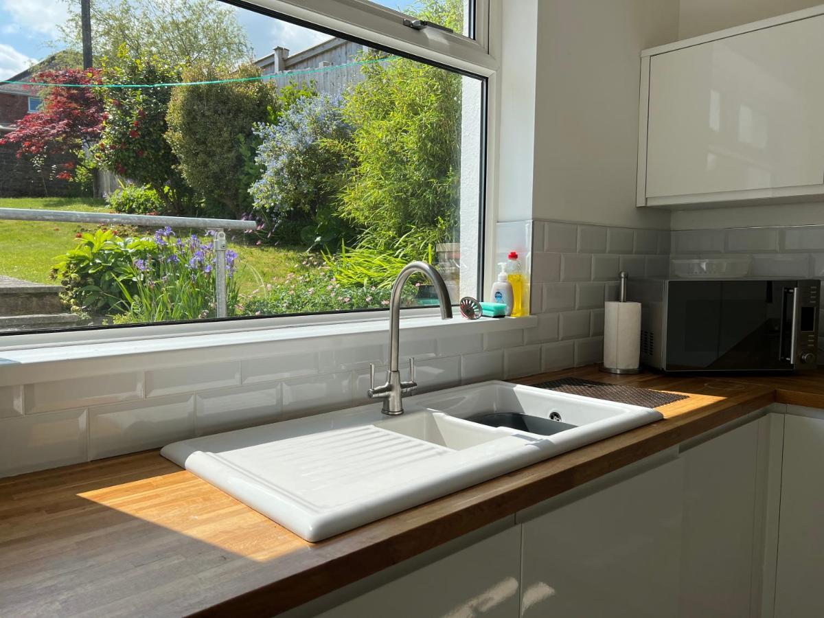 Gower Getaway - Parking & Ensuite Swansea Exterior foto